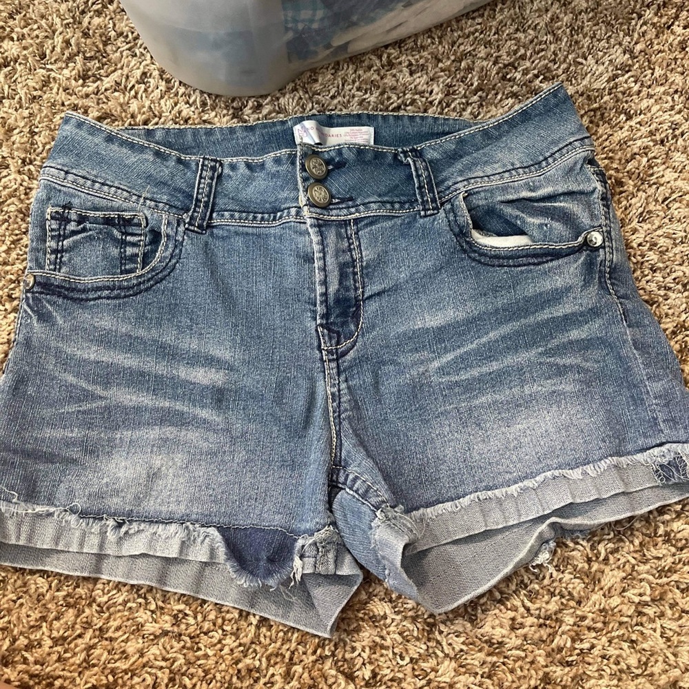 Short jean shorts size 10